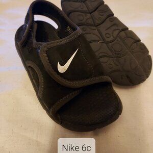 Nike toddler sandals